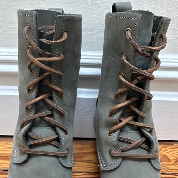 No. 6 lace-up, mid-calf clog boot on high-heel, size 39 - Picture 3 of 8